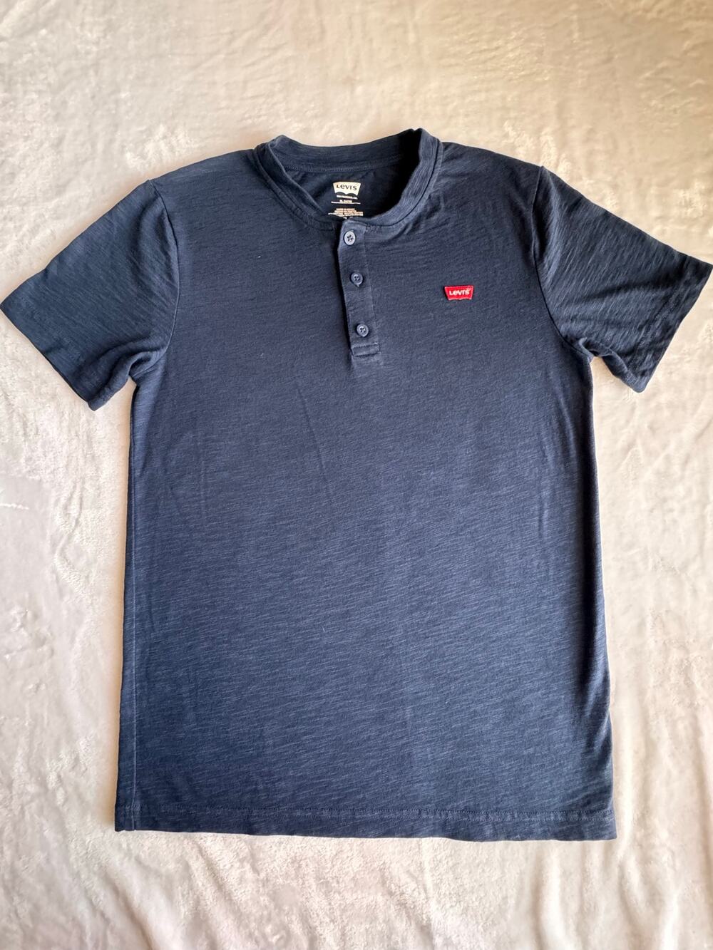 Levis Boys XL 14/16 Navy Blue Slub Knit Short Sleeve Henley Shirt Red Tab Logo